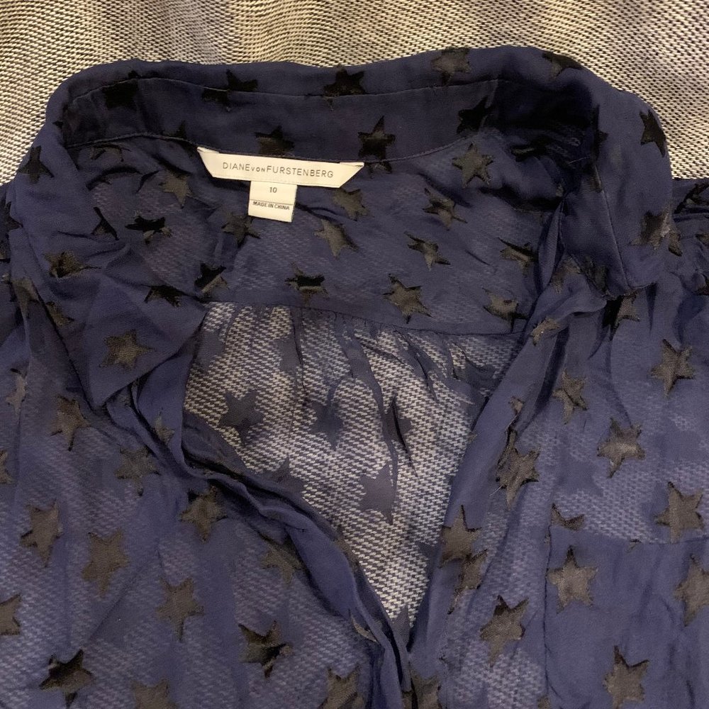 Navy Star Pattern Sheer Blouse - Picture 3 of 3